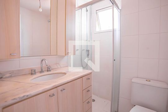 Banheiro 1 de apartamento à venda com 3 quartos, 64m² em Jardim Maria Estela, São Paulo