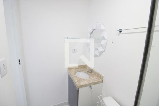 Banheiro de kitnet/studio para alugar com 1 quarto, 25m² em Santana, São Paulo