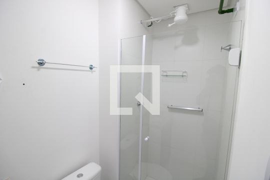 Banheiro de kitnet/studio para alugar com 1 quarto, 25m² em Santana, São Paulo