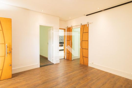 Sala de casa à venda com 2 quartos, 150m² em Centro, São Bernardo do Campo