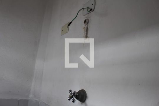 Banheiro de casa à venda com 4 quartos, 170m² em Jardim Teresa, São Paulo