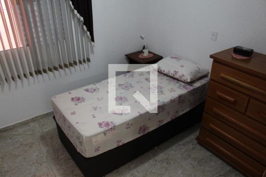 Quarto de casa à venda com 4 quartos, 170m² em Jardim Teresa, São Paulo