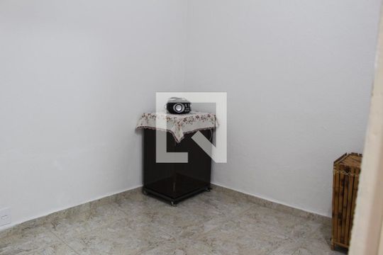 Quarto de casa à venda com 4 quartos, 170m² em Jardim Teresa, São Paulo