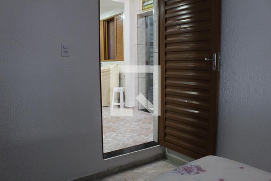 Quarto de casa à venda com 4 quartos, 170m² em Jardim Teresa, São Paulo