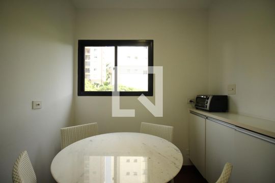 Cozinha de apartamento à venda com 4 quartos, 220m² em Paraíso do Morumbi, São Paulo