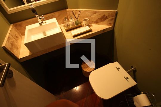 Banheiro de apartamento à venda com 4 quartos, 220m² em Paraíso do Morumbi, São Paulo