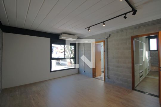 Suíte 1 de casa para alugar com 3 quartos, 168m² em Jardim Cidália, São Paulo