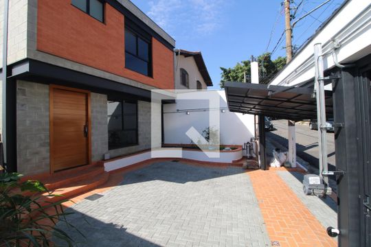 Garagem de casa para alugar com 3 quartos, 168m² em Jardim Cidália, São Paulo