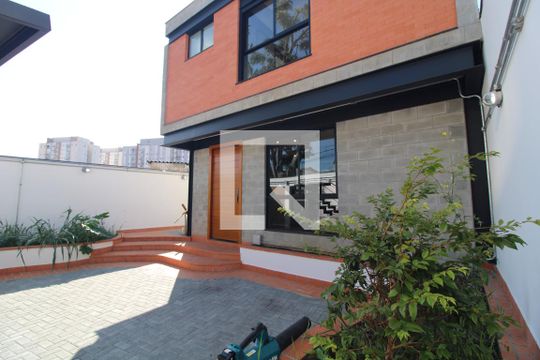 Garagem de casa para alugar com 3 quartos, 168m² em Jardim Cidália, São Paulo