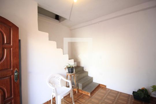 Sala 2 de casa para alugar com 2 quartos, 160m² em Vila Invernada, São Paulo