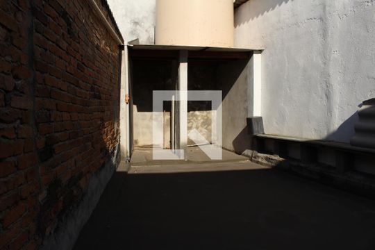 Área Externa de casa à venda com 2 quartos, 103m² em Vila Alpina, São Paulo