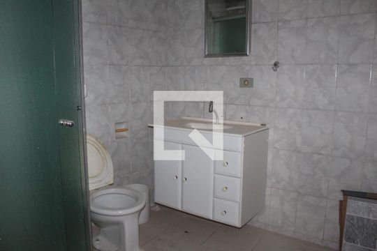 Banheiro  de casa à venda com 2 quartos, 103m² em Vila Alpina, São Paulo