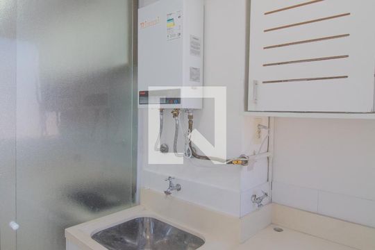 Área de serviço  de apartamento para alugar com 2 quartos, 50m² em Penha de França, São Paulo