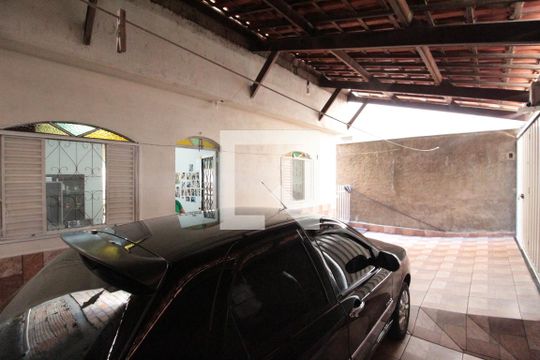 Casa 1 - Garagem de casa para alugar com 4 quartos, 150m² em Tupi B, Belo Horizonte
