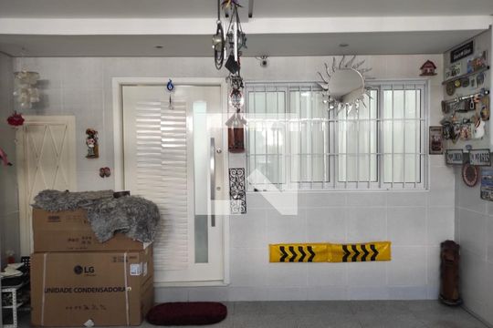 Garagem de casa à venda com 4 quartos, 201m² em Cambuci, São Paulo