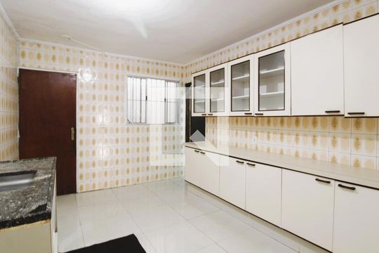 Cozinha de casa para alugar com 4 quartos, 100m² em Parque Edu Chaves, São Paulo