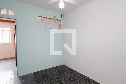 Sala de casa para alugar com 4 quartos, 100m² em Parque Edu Chaves, São Paulo