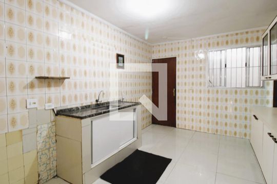 Cozinha de casa para alugar com 4 quartos, 100m² em Parque Edu Chaves, São Paulo