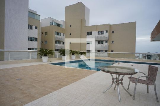 Área comum - Piscina de apartamento para alugar com 2 quartos, 65m² em Centro, Florianópolis