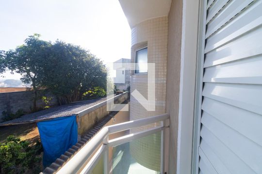 Varanda de casa de condomínio à venda com 2 quartos, 70m² em Vila Nhocune, São Paulo