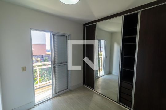 Suíte 1 de casa de condomínio à venda com 2 quartos, 70m² em Vila Nhocune, São Paulo