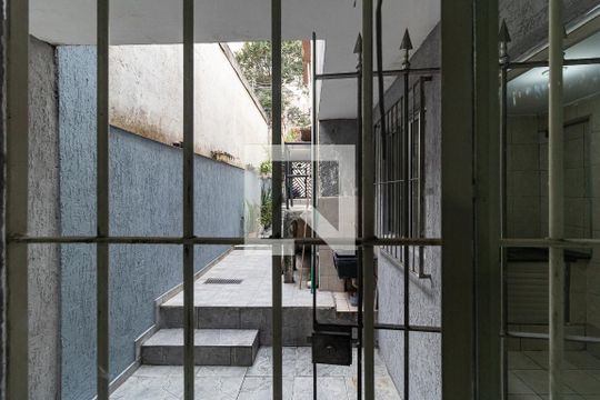 Vista da Sala de casa à venda com 2 quartos, 70m² em Vila Caraguatá, São Paulo