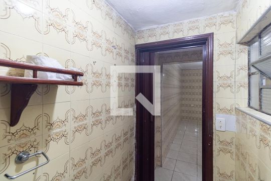 Banheiro Social de casa à venda com 2 quartos, 70m² em Vila Caraguatá, São Paulo
