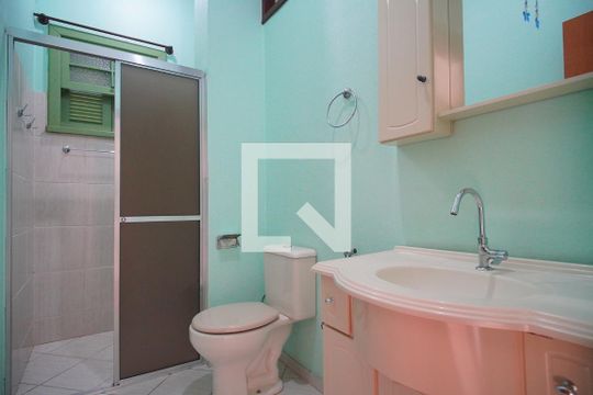 Banheiro 1 de casa para alugar com 3 quartos, 190m² em Pátria Nova, Novo Hamburgo