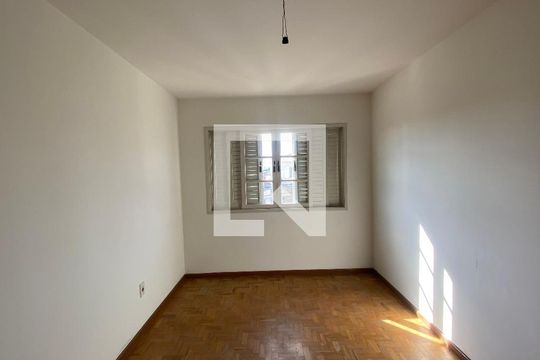 Quarto 1 de casa à venda com 6 quartos, 230m² em Jardim Itália, São Paulo