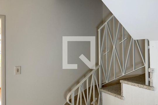 Hall de casa à venda com 6 quartos, 230m² em Jardim Itália, São Paulo