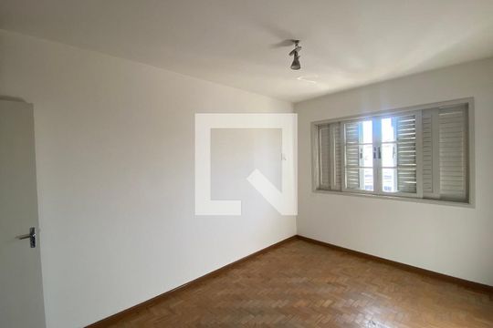 Quarto 2 de casa à venda com 6 quartos, 230m² em Jardim Itália, São Paulo