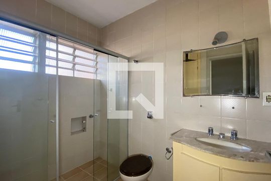 Banheiro de casa à venda com 6 quartos, 230m² em Jardim Itália, São Paulo