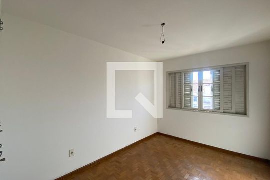 Quarto 1 de casa à venda com 6 quartos, 230m² em Jardim Itália, São Paulo
