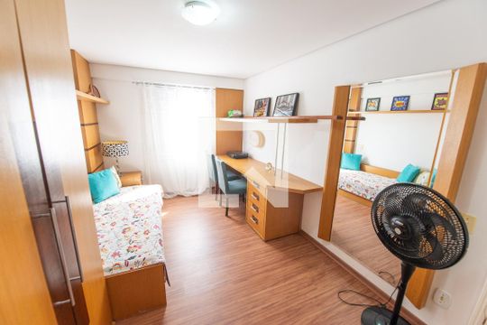 Suíte 1 de apartamento para alugar com 3 quartos, 158m² em Centro, Taubaté