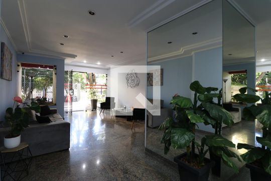 Hall de entrada de apartamento à venda com 3 quartos, 100m² em Barra Funda, São Paulo