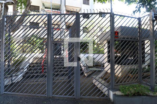 Fachada de apartamento à venda com 3 quartos, 100m² em Barra Funda, São Paulo