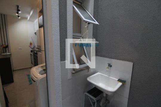 Área de Serviço de apartamento para alugar com 2 quartos, 44m² em Jardim São Paulo, São Paulo
