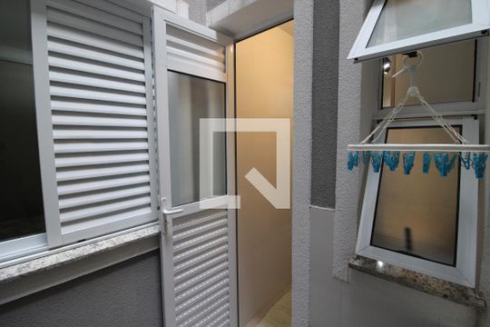 Área de Serviço de apartamento para alugar com 2 quartos, 44m² em Jardim São Paulo, São Paulo