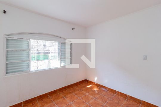 Quarto de casa para alugar com 1 quarto, 40m² em Km 18, Osasco