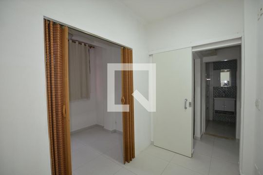 Quarto 2 de apartamento para alugar com 2 quartos, 47m² em Campinho, Rio de Janeiro
