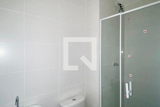 Banheiro de apartamento para alugar com 2 quartos, 42m² em Brás, São Paulo