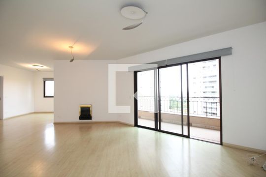 Sala de apartamento à venda com 5 quartos, 150m² em Vila Suzana, São Paulo