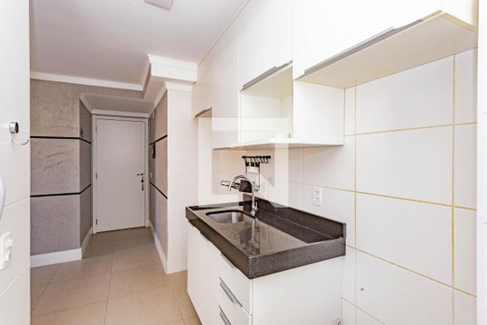 Cozinha de apartamento para alugar com 2 quartos, 41m² em Jardim São Savério, São Paulo