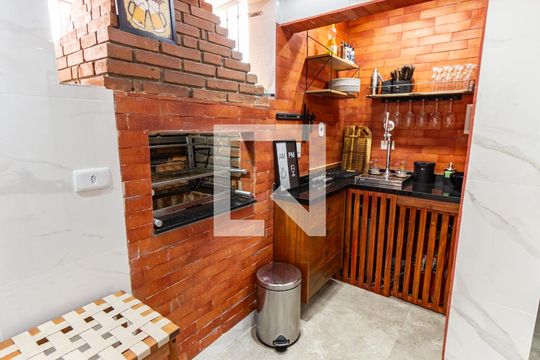 Churrasqueira de casa para alugar com 2 quartos, 100m² em Vila Oratório, São Paulo