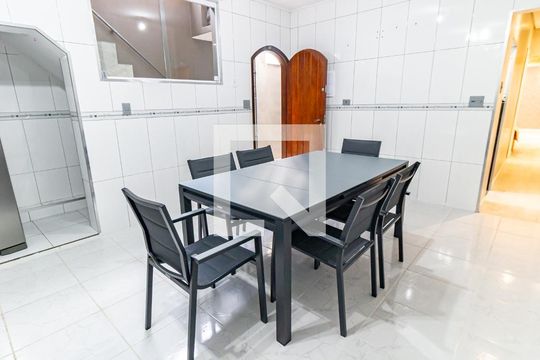 Cozinha de casa para alugar com 2 quartos, 100m² em Vila Oratório, São Paulo