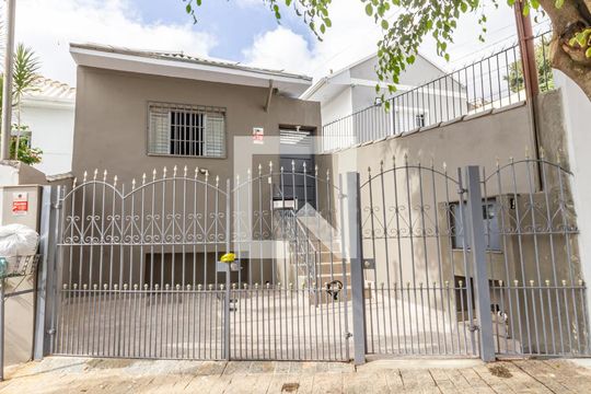 Fachada de casa para alugar com 2 quartos, 100m² em Vila Oratório, São Paulo