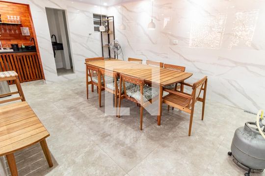 Churrasqueira de casa para alugar com 2 quartos, 100m² em Vila Oratório, São Paulo