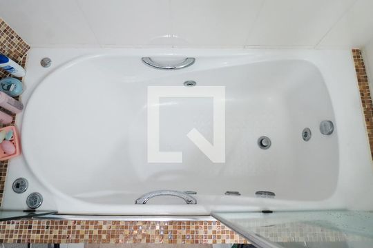 Banheiro Quarto 2 - Banheira de casa à venda com 3 quartos, 570m² em Moinho Velho, São Paulo