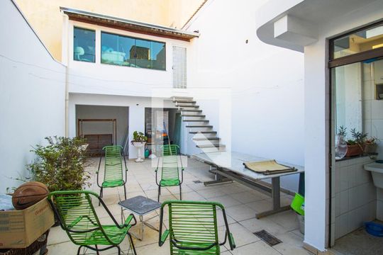 Quintal de casa à venda com 3 quartos, 300m² em Parque Novo Mundo, São Paulo