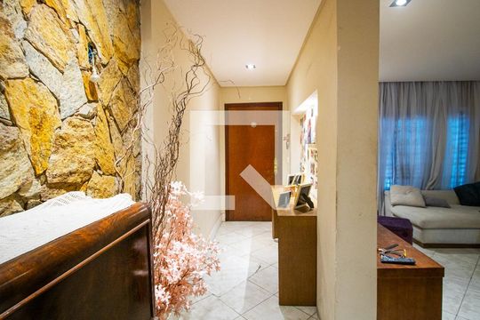 Sala de casa à venda com 3 quartos, 300m² em Parque Novo Mundo, São Paulo